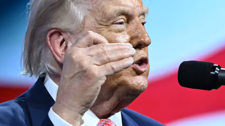 Trump dreigt Iran's olieputten en Kharg Island te vernietigen