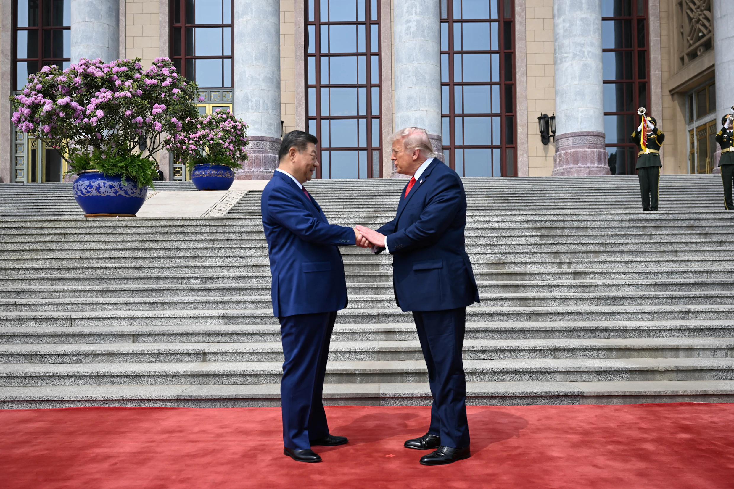 Trump en Xi in Beijing: vriendelijke opening, harde waarschuwing over Taiwan