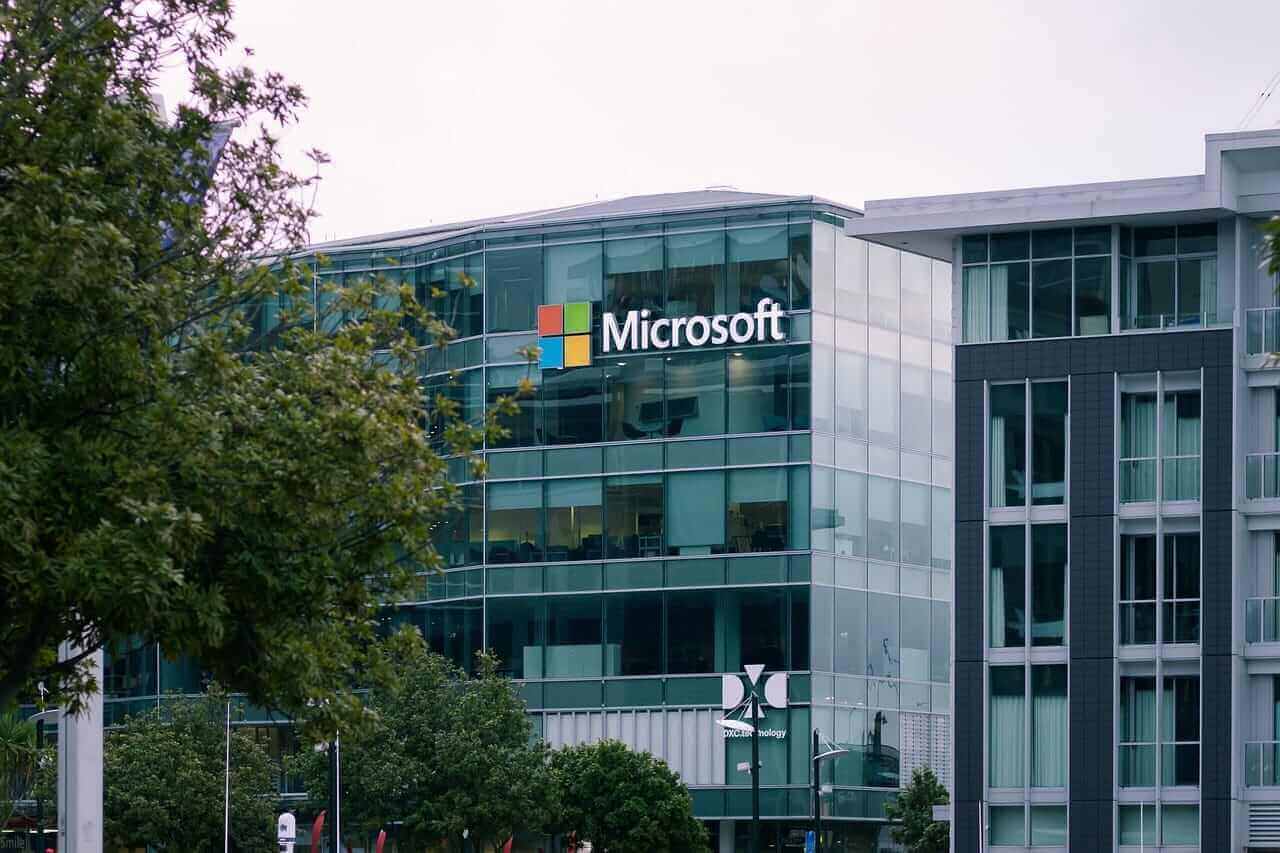 Microsoft boekt recordwinst en schiet 10 procent omhoog, Meta stelt teleur op winst